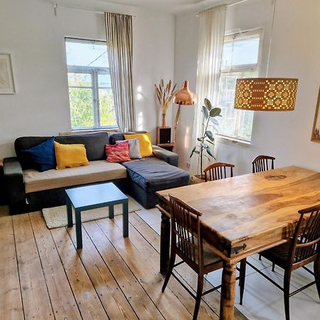 Hillside View House With Garden, Private Parking, Quiet Location - 12 Min To Old Town Anytime, Long Stays Welcome Vilnius Exterior photo